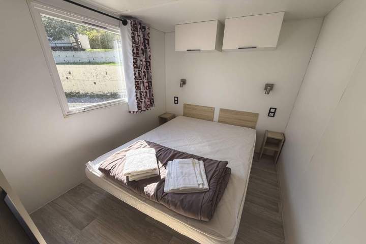 Chambre parentale  mobil home trés grd confort