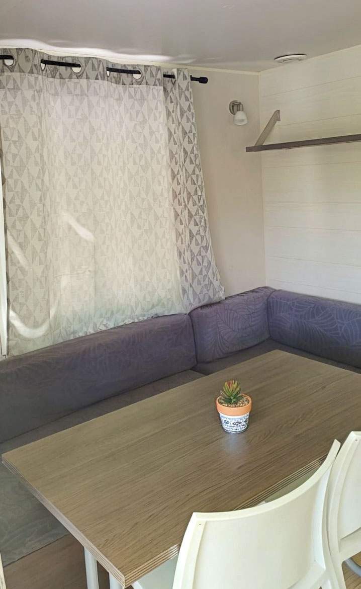 salon solo